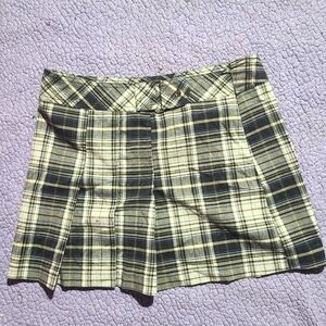 Black and White Pleated Skirt